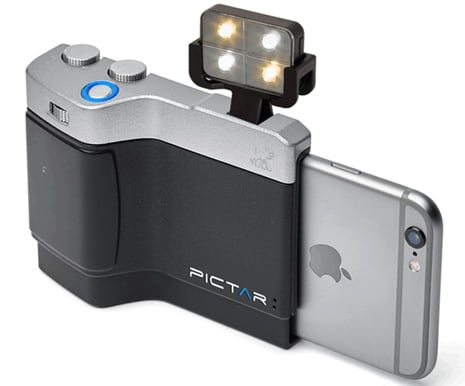 iPhone用カメラグリップ「Pictar」 フラッシュ取り付け画像