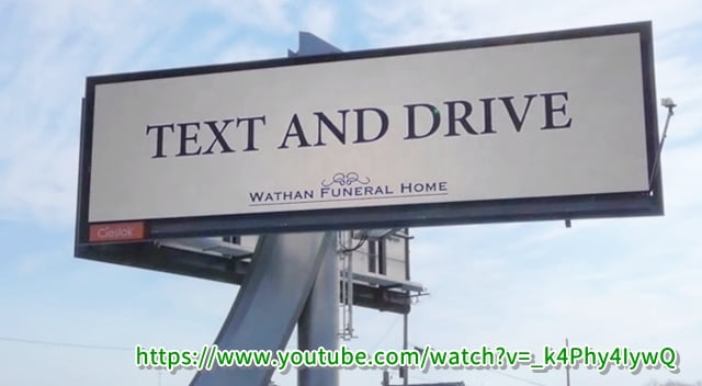 TEXT AND DRIVE看板