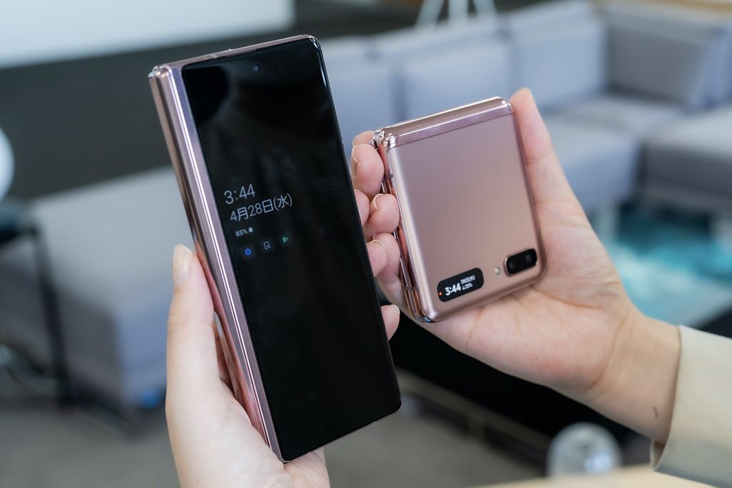 時代は周って折りたたみ？【折りたたみスマホ】は実際どうなの！？